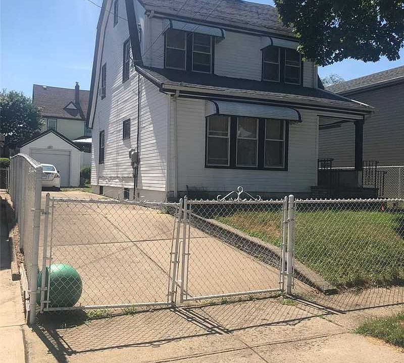 1st image of 10924 216th St