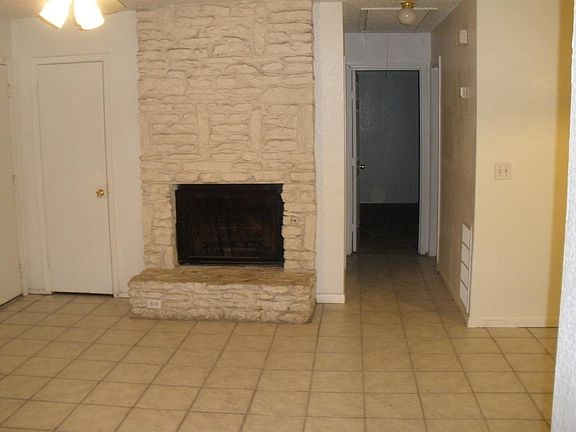 5th image of 12518 Esplanade St #B