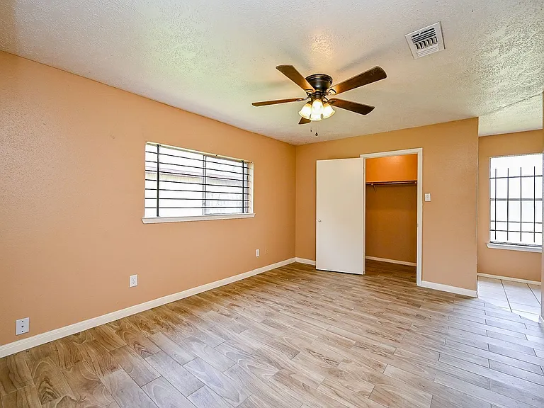 2667 Grand Canyon Dr — Photo 19
