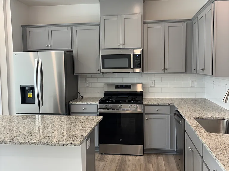 5008 Falstone Dr — Photo 12