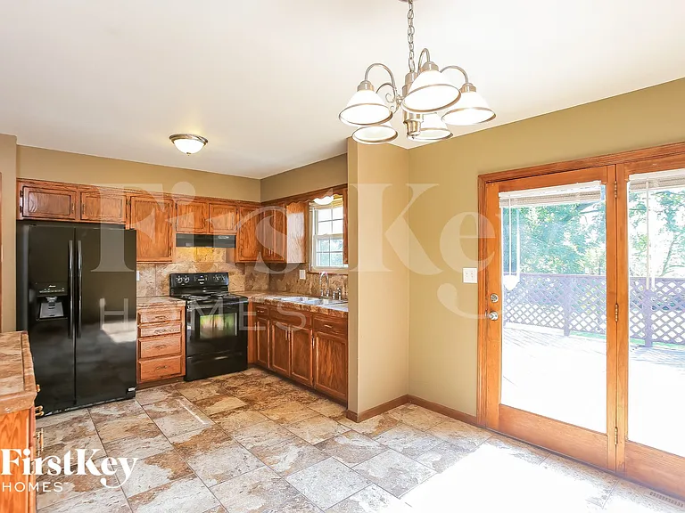 16005 E Cogan Ln — Photo 5