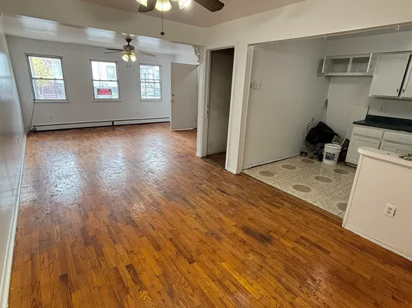 19 Skillman Avenue image 6 of 17