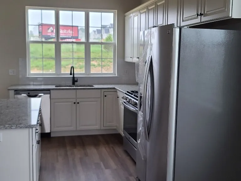 567 Brook Shire Ct — Photo 15