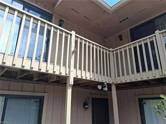 5th image of 1000 Norfolk Ave APT 103