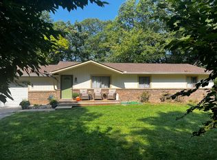 11816 Highridge Dr, Pinckney, MI 48169
