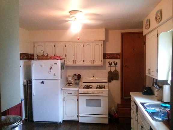 3rd image of 2711 Monroe St