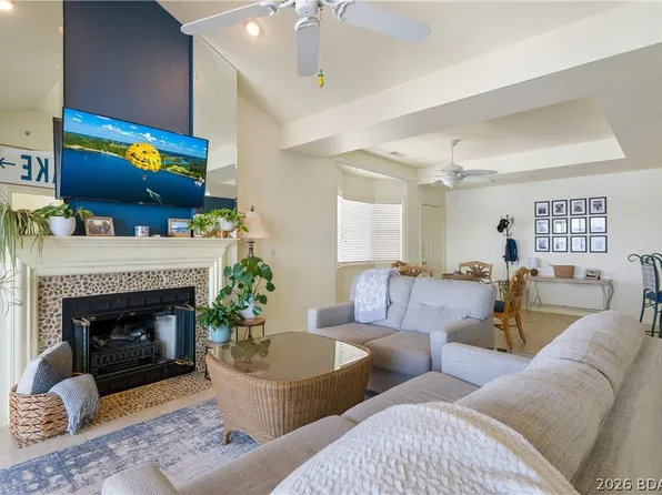 508 Harbour Towne Dr #E-508, Lake Ozark, MO 65049