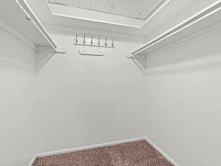 9210 Sea Wind Pl — Photo 11