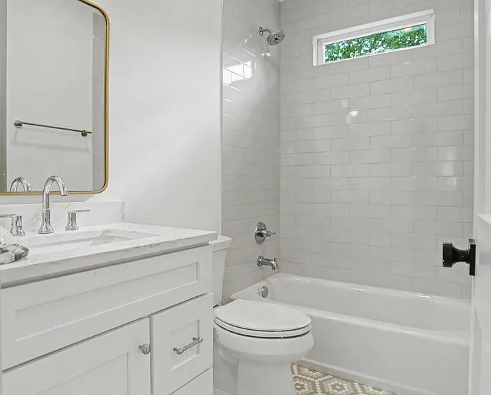 1534 E 53rd St #A — Photo 25