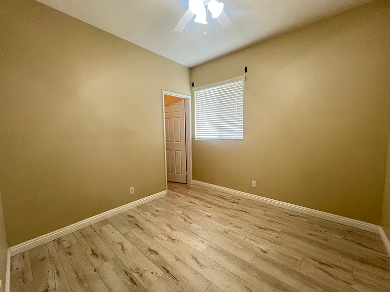 15907 Fountain Ln — Photo 15