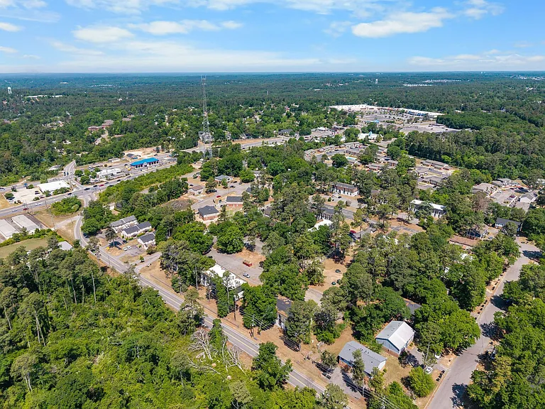 Pine Crest — Photo 24