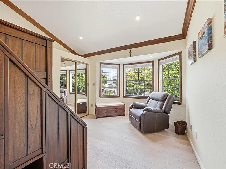 227 S Irena Ave — Photo 46