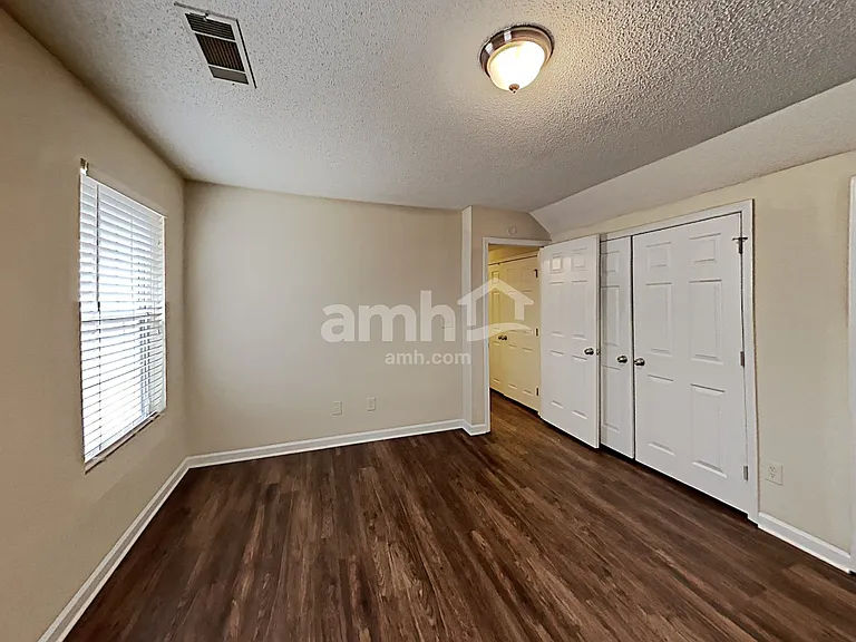 209 Signet Ct — Photo 19