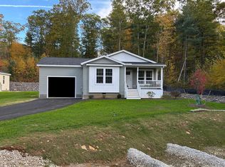 Acclaim w/1 Car Garage Plan, Blueberry Hill Estates 55+, Sturbridge, MA 01566