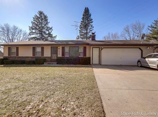1607 Rogue River Rd NE, Belmont, MI 49306