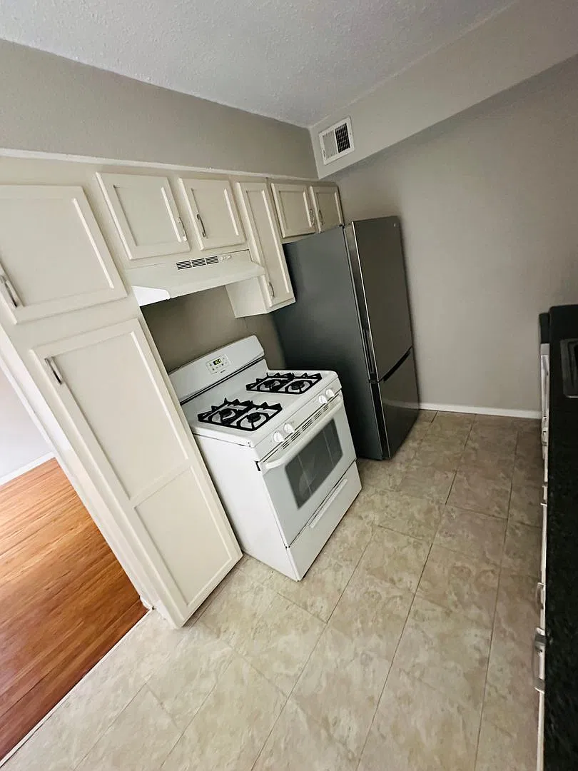 5317 Junius Street — Photo 4