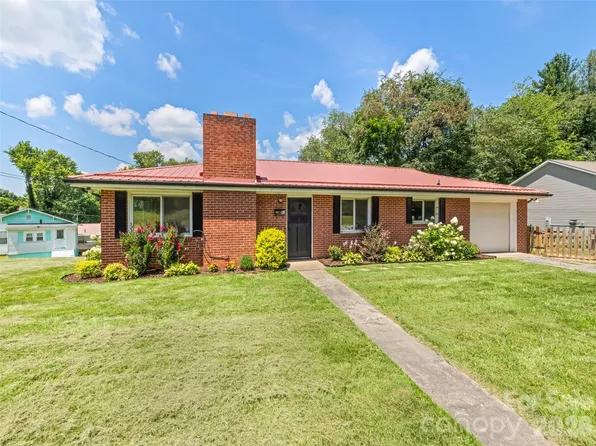 23 Elm St, Canton, NC 28716