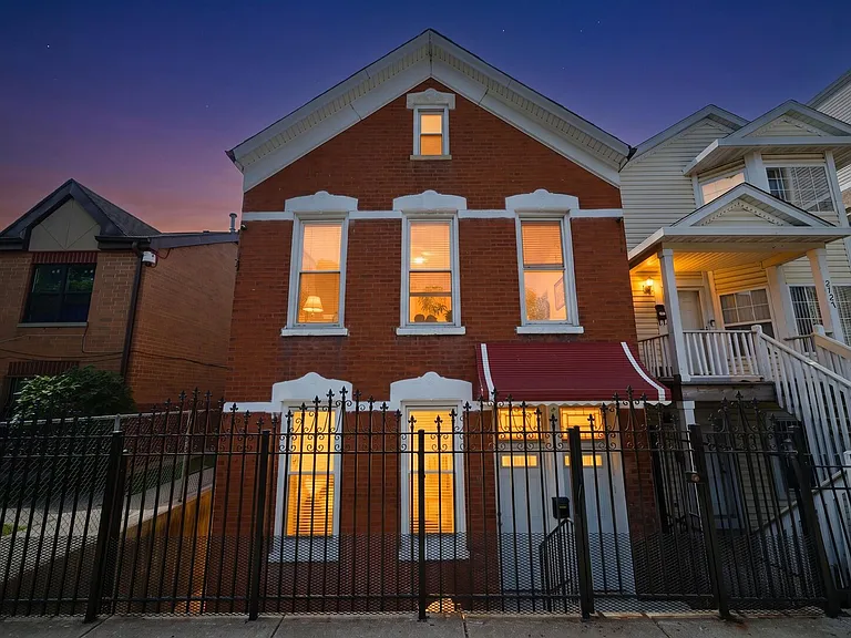 2125 W 18th Pl #1F — Photo 15