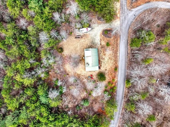 315 Hidden Branch Dr, Young Harris, GA 30582