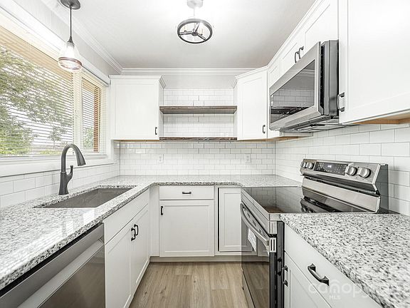 2nd image of 1006 Radio Rd #13-16
