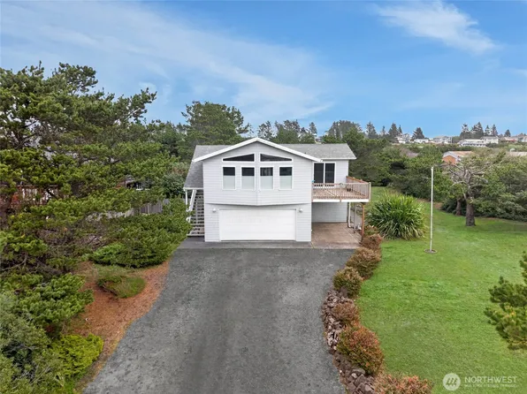 35406 G Street, Ocean Park, WA 98640