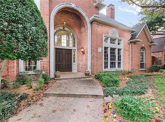 2nd image of 5144 Bellerive Dr