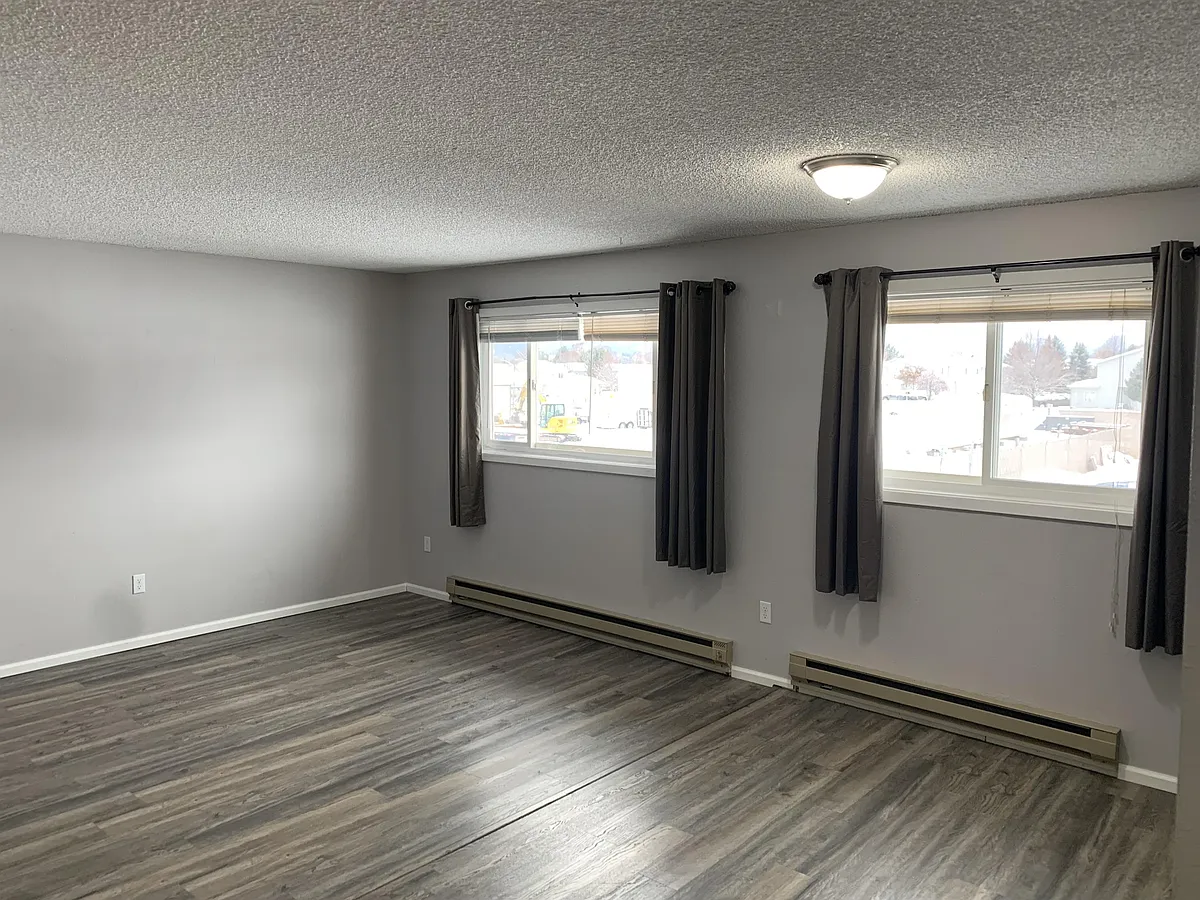 Building Photo - 171 Rosewood Dr #D