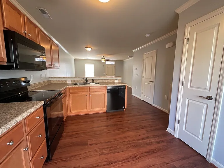 410 Sullivan Loop Rd — Photo 6