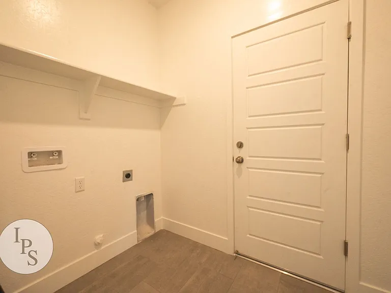 2139 N Osmun Ave — Photo 22