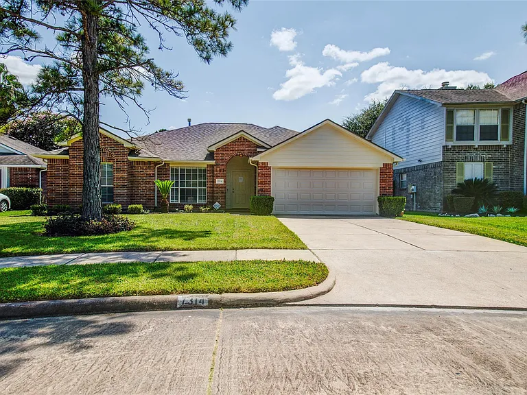 7314 Tara Dr — Photo 1