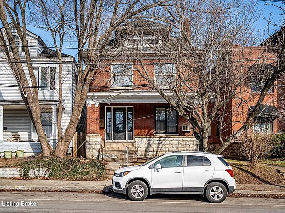 3rd image of 1035 Baxter Ave