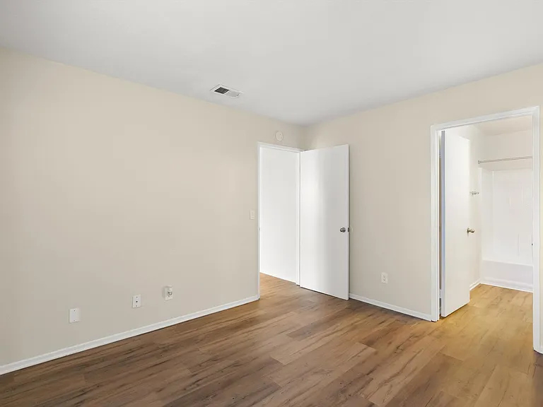 Parkview Palms Apartments- Riverside, CA — Photo 16