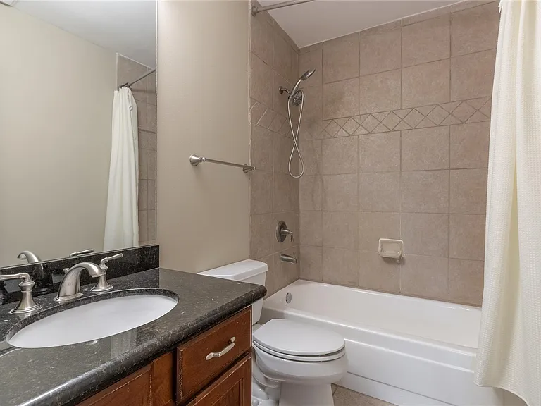 4515 Briar Hollow Pl #304 — Photo 17