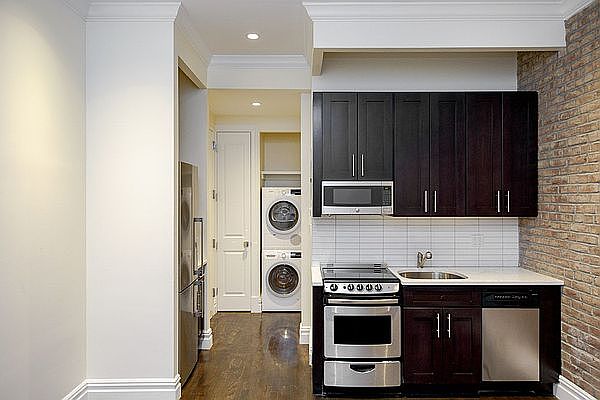 1st image of 550 E 13th St #1