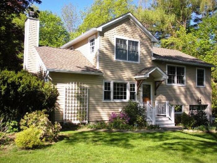 CHARMING HOME