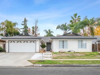 3476 N 3rd St, Fresno, CA, 93726