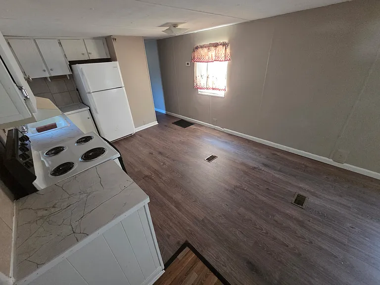 9706 Elderberry Trl — Photo 3