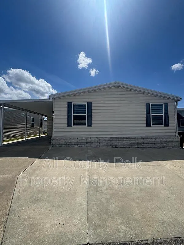 3 bed, 2.0 bath, 1344 sqft, $1,295 — Photo 1