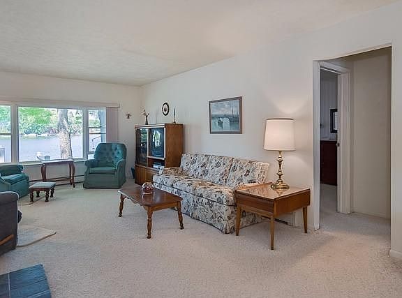 5th image of 6354 Fonda Lake Dr