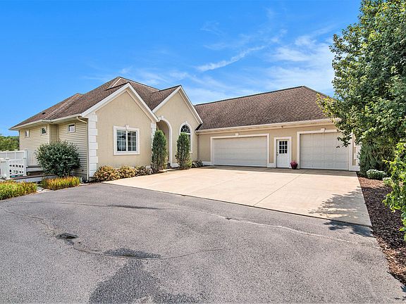 3rd image of 9350 Copper Greens Ct SE