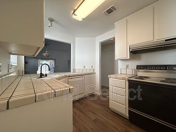 5th image of 8085 Forest Glen Way
