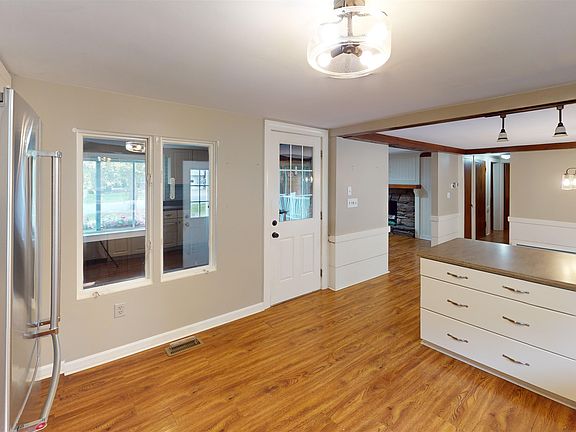 3rd image of 4 Corwin Drive