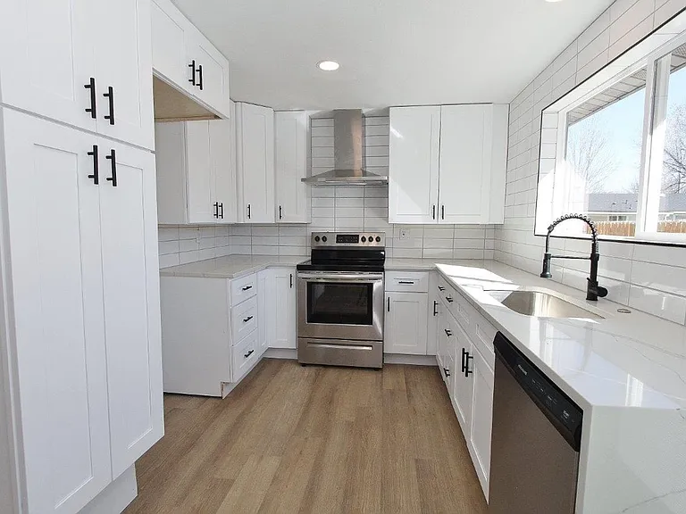 2840 N Arthur St — Photo 8