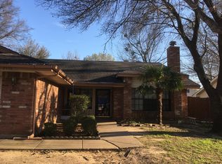 2116 Churchill Downs Dr, Arlington, TX 76017