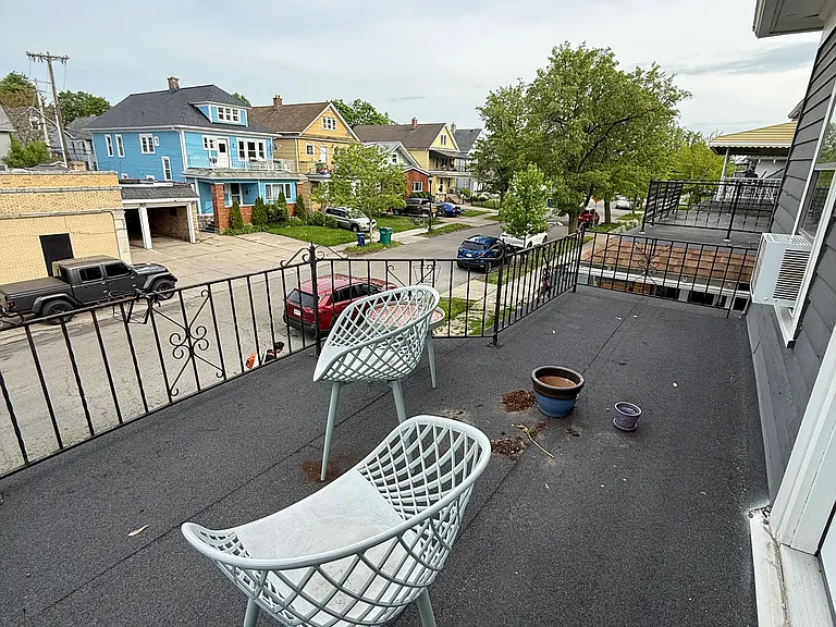 102 Fairchild Pl — Photo 3