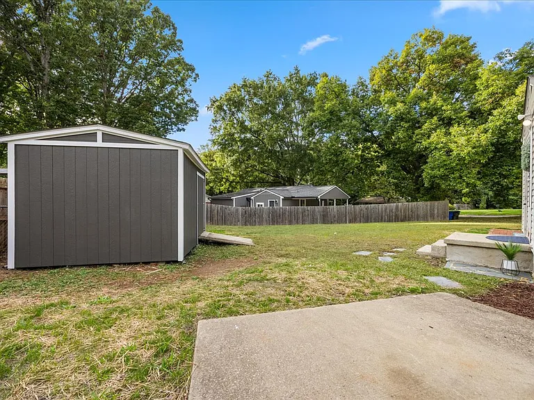3437 Apache Dr — Photo 23