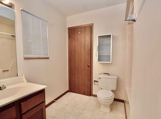 1873 Appaloosa Dr, Naperville, IL 60565