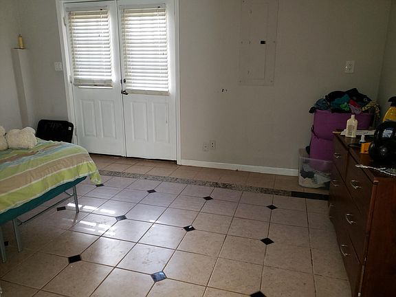 4th image of 820 Somerset Vale Dr