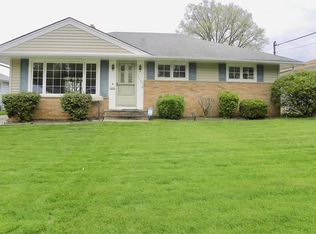 3365 Higley Rd, Rocky River, OH 44116