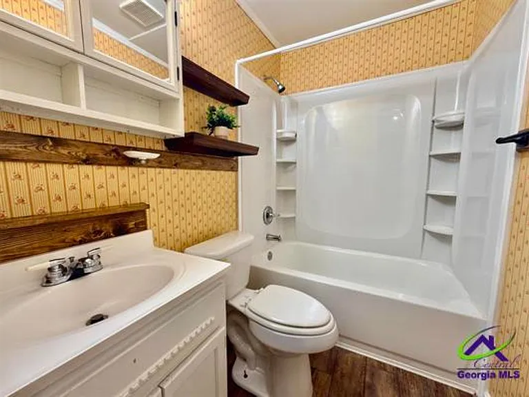 111 Marilyn Dr — Photo 15